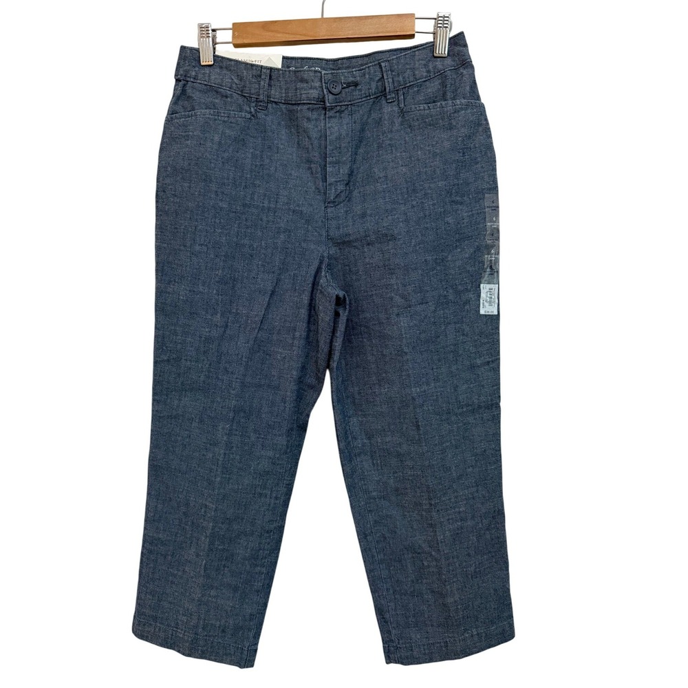 New Croft & Barrow Women Capri Pants 6 Blue Chambray Classic Fit Stretch Coastal